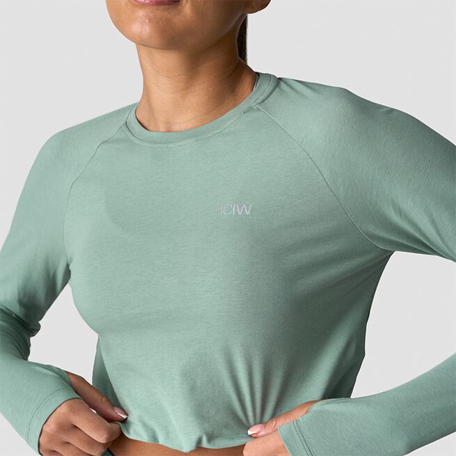 Define Cropped Adjustable Long Sleeve, Light Moss, L  Define Langermet Genser Grønn