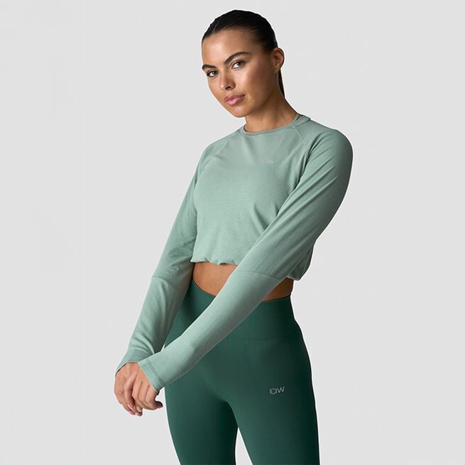 Define Cropped Adjustable Long Sleeve, Light Moss, L  Define Langermet Genser Grønn