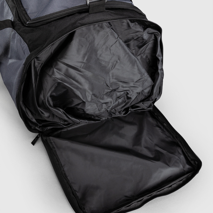 Essential Sports Bag Treningsveske Gr&aring;/Svart 37 l